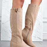 RANDA - Alexoo bézs velúr bokacsizma belső platformmal